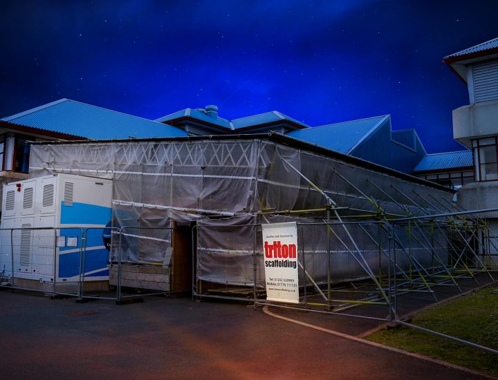 Temporary Roofing at Bournemouth Hospital - Triton Scaffolding Ltd - Slideshow Photo